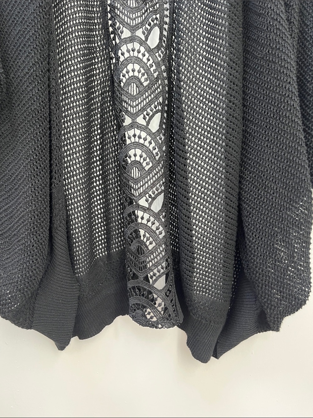Torrid Black Open-Knit Dolman Sleeve Cardigan, Size 1 - Picture 4 of 7